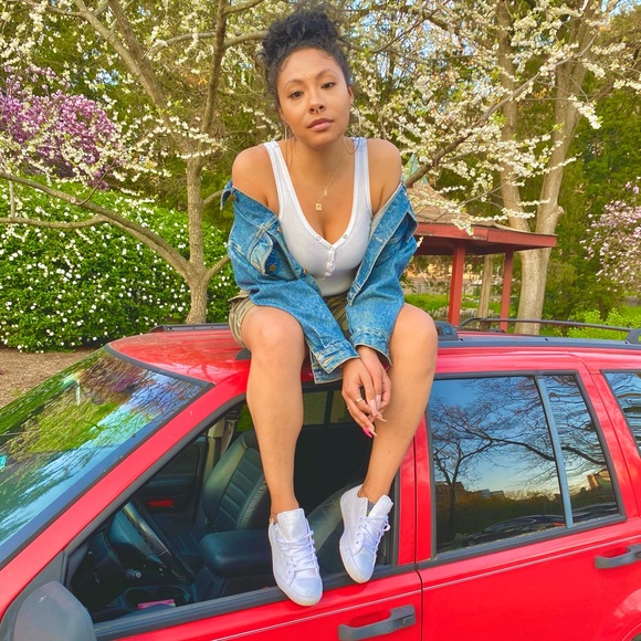 Meet your Posher, Shay - Picture 4 of 4